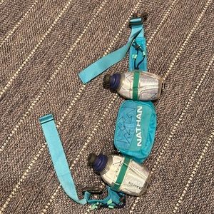 Nathan hydration belt